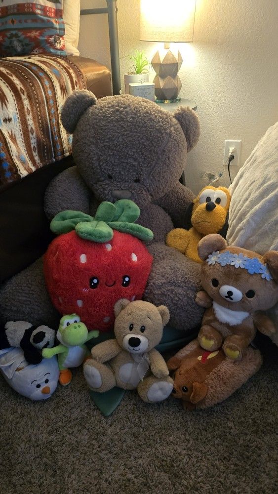 Plushies (PRICES RANGE PER ITEM/ see description)