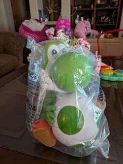 Yoshi Popcorn Bucket