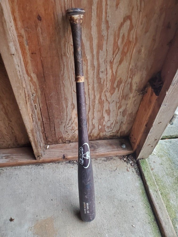 Viper Wood Bat 30"