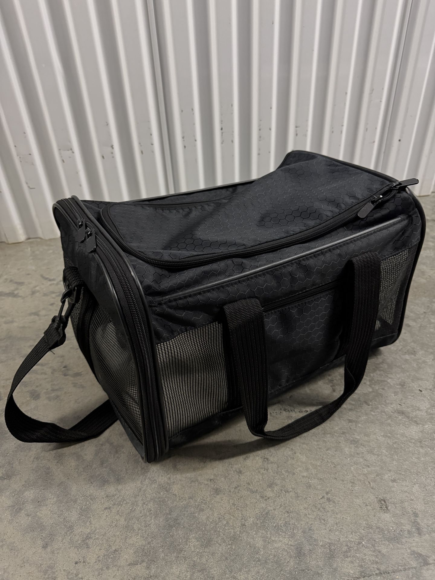 Quaker Pet Airplane Bag Dog Cat Carrier
