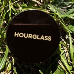HOURGLASS GLITTER EYESHADOW 