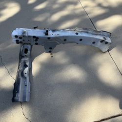 2012- 2014 TOYOTA CAMRY OEM FRONT passenger SIDE BODY FRAME 