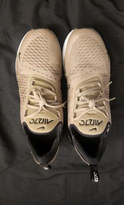 Nike beige 270