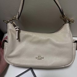 Authentic Coach Handbag Purse 🤍