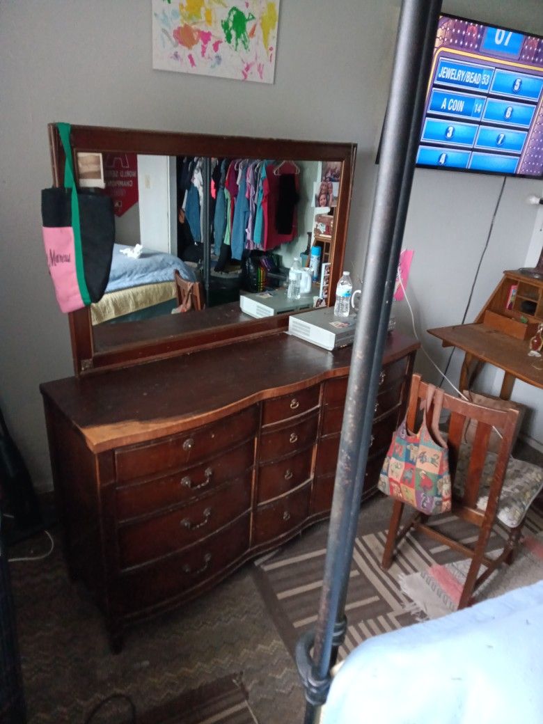Vintage 12 Drawer Dresser With Mirror