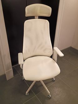 Gaming Chair Excellent Condition 
