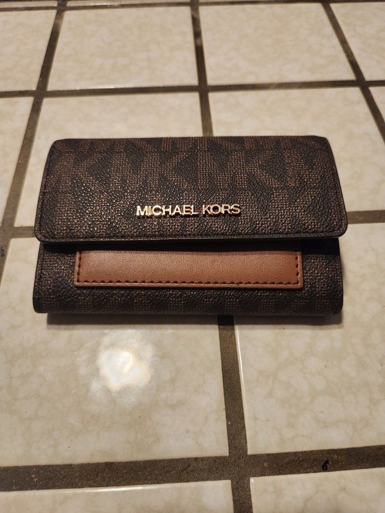 Small Michael Kor Wallet