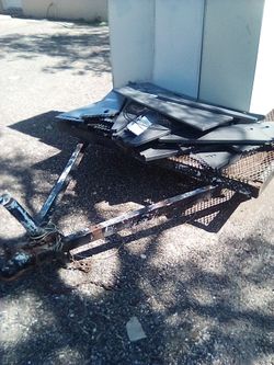 5×9 flat trailer, grill floor