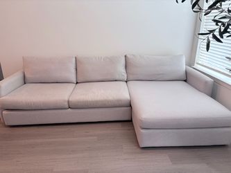 Bassett Allure Chaise Sectional