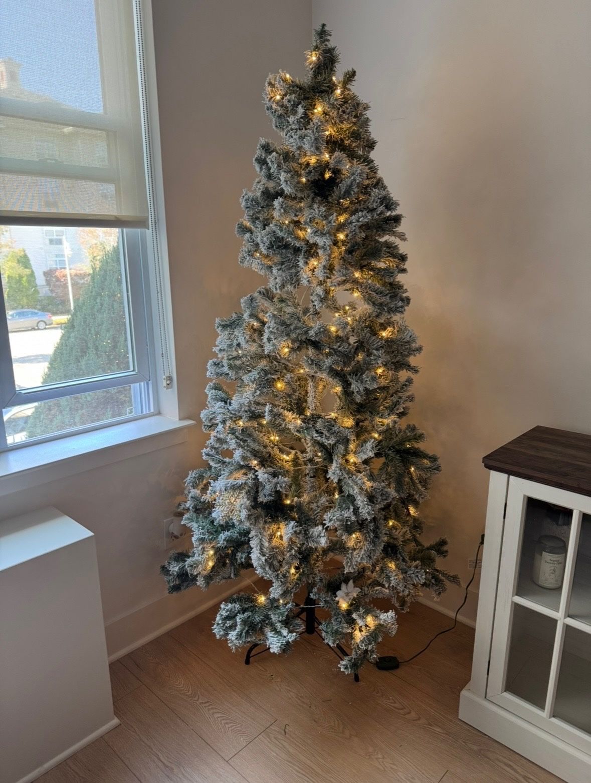 Frosty Pre Lit 6.5ft Christmas Tree