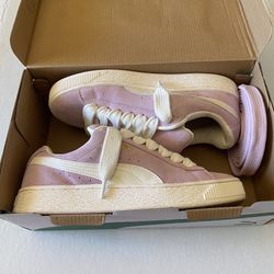 Puma Woman’s Pink puma Shoes Size 9