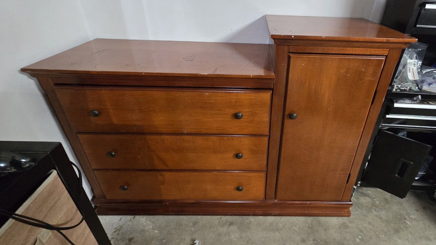Baby Changing Dresser ***can deliver***
