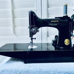 1947 Singer Featherweight  Model 221