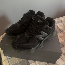 New Balance 9060 Triple Black 