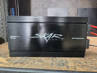 Skar audio Monoblock Amp w Dual 10s GM Crew cab box