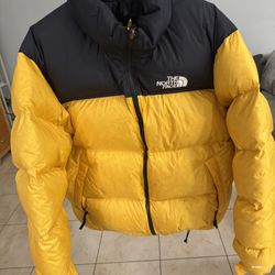 North Face Nuptse 700 Yellow