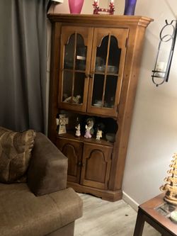 Corner antique shelf open with glass