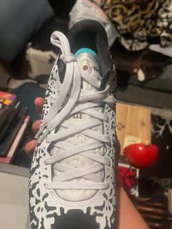 Zion Williamson basketball shoe size 11.5