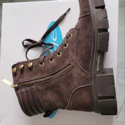 AQUA COLLEGE

Women's Palmer Waterproof Booties
Sz7
