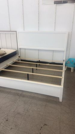 🔥 LAST ONE! King Bed - $190