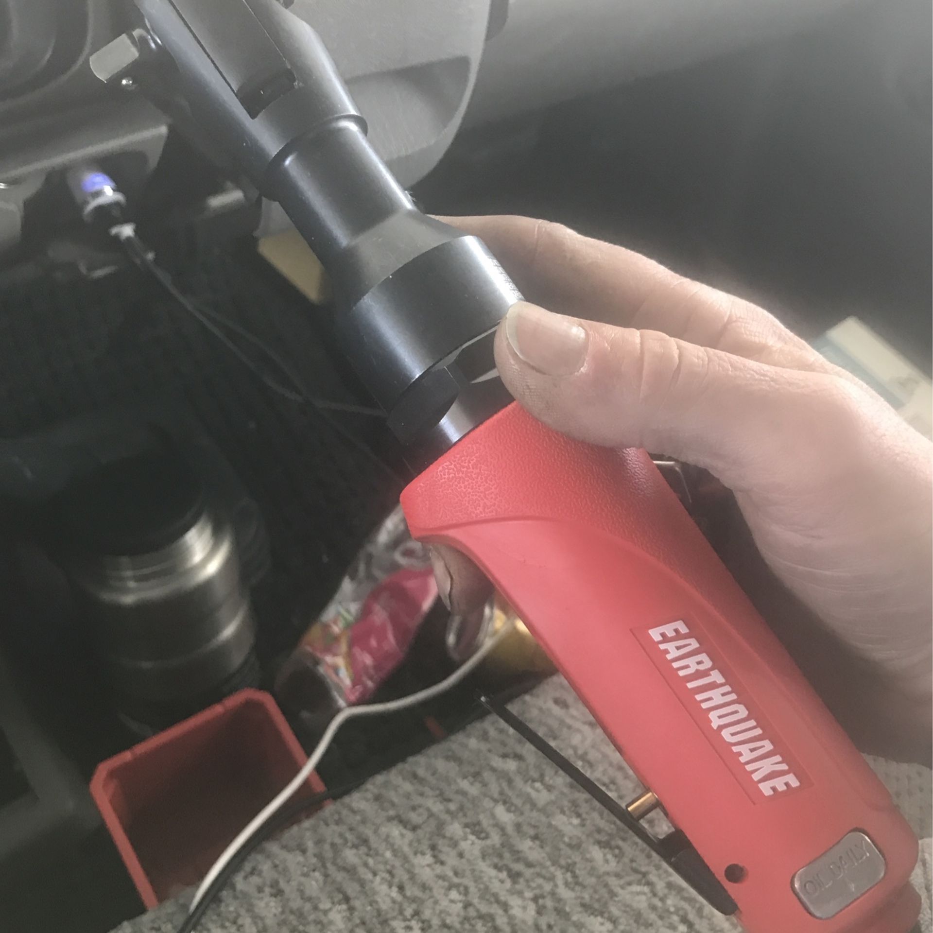 Earthquake air ratchet