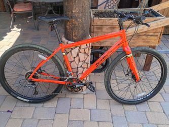 Salsa Journeyman 650 bike