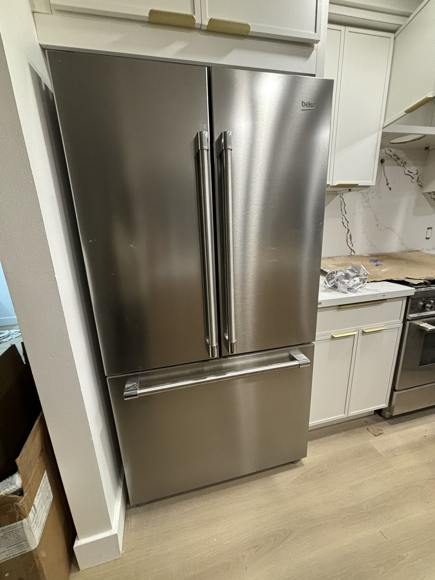 Beko Refrigerator 36’’ w