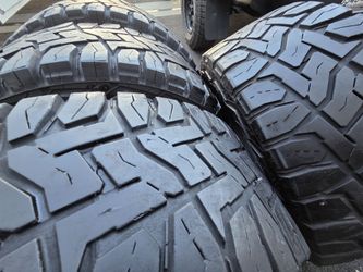 4 used tires Lt33x12.50r18 Toyo RT Open Country $250.00 all 4
