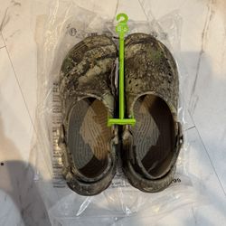 Brand new crocs Realtree APX Echo RO Clg size 9 women/ 7 men
