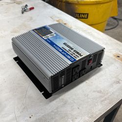 Cen-Tech 200 Watts Continuous 400 Watt Peak Power Inverter