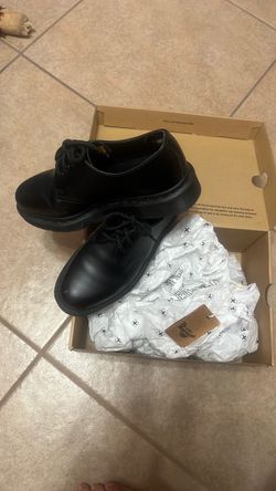 Dr. Martens Black shoes used once Size 6