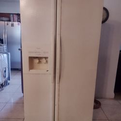 REFRIGERATOR 