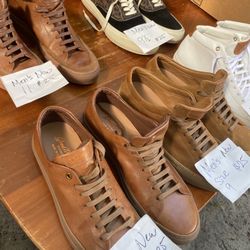 New men’s shoes $25 each located Mount Dora Fla 32757