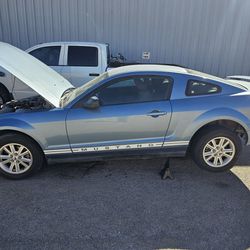 Two 2006 Ford Mustangs For PARTS