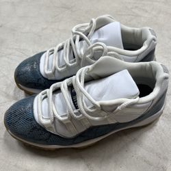 Jordan 11(size10)