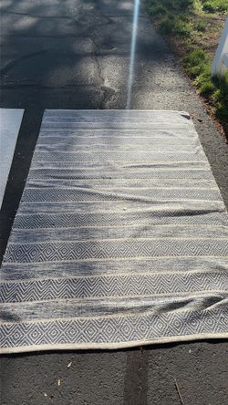 Area rug