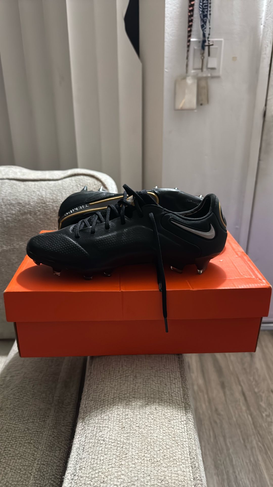 Nike Tiempos Leather