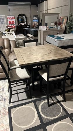 FLOOR MODEL 6 Piece Dining Set