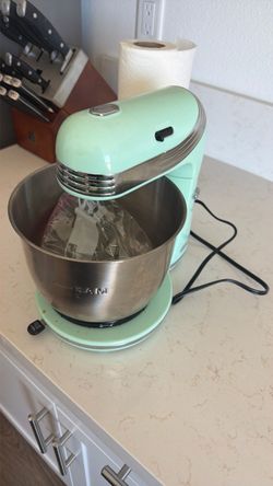 Dash blender