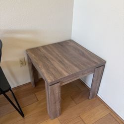 2 End Tables