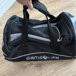 Samsonite 2 Wheeled Rolling Duffel Bag External Grab Handles, Locking Pull Handle Dimensions 12.50” x 12” Weight: 5.07 LBS in Great Condition Like NEW