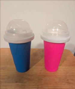 Slushy Making Cups (with spoon/straws)