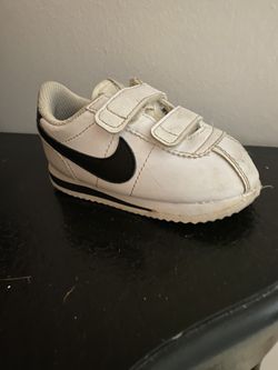 Little Kids 5C Nike Cortez.