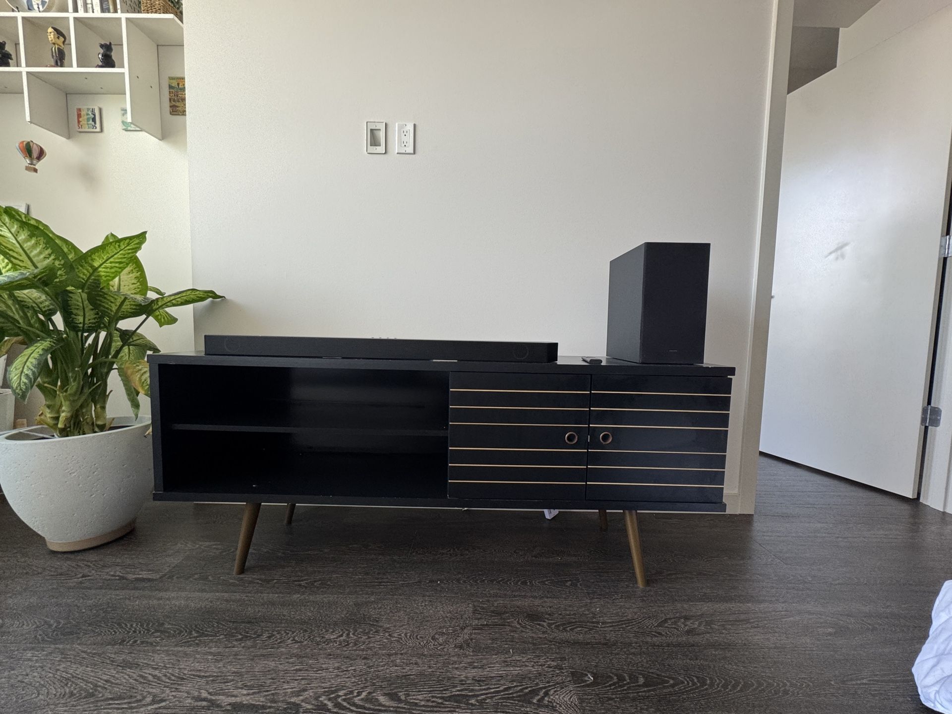 Tv Cabinet / Tv Unit / Tv Console