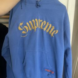 Supreme hoodie