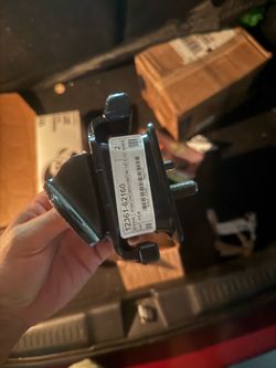 96-02 Toyota 4Runner oem motor mounts