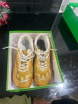 Bottega Veneta size U.S. men 11 EURO 45