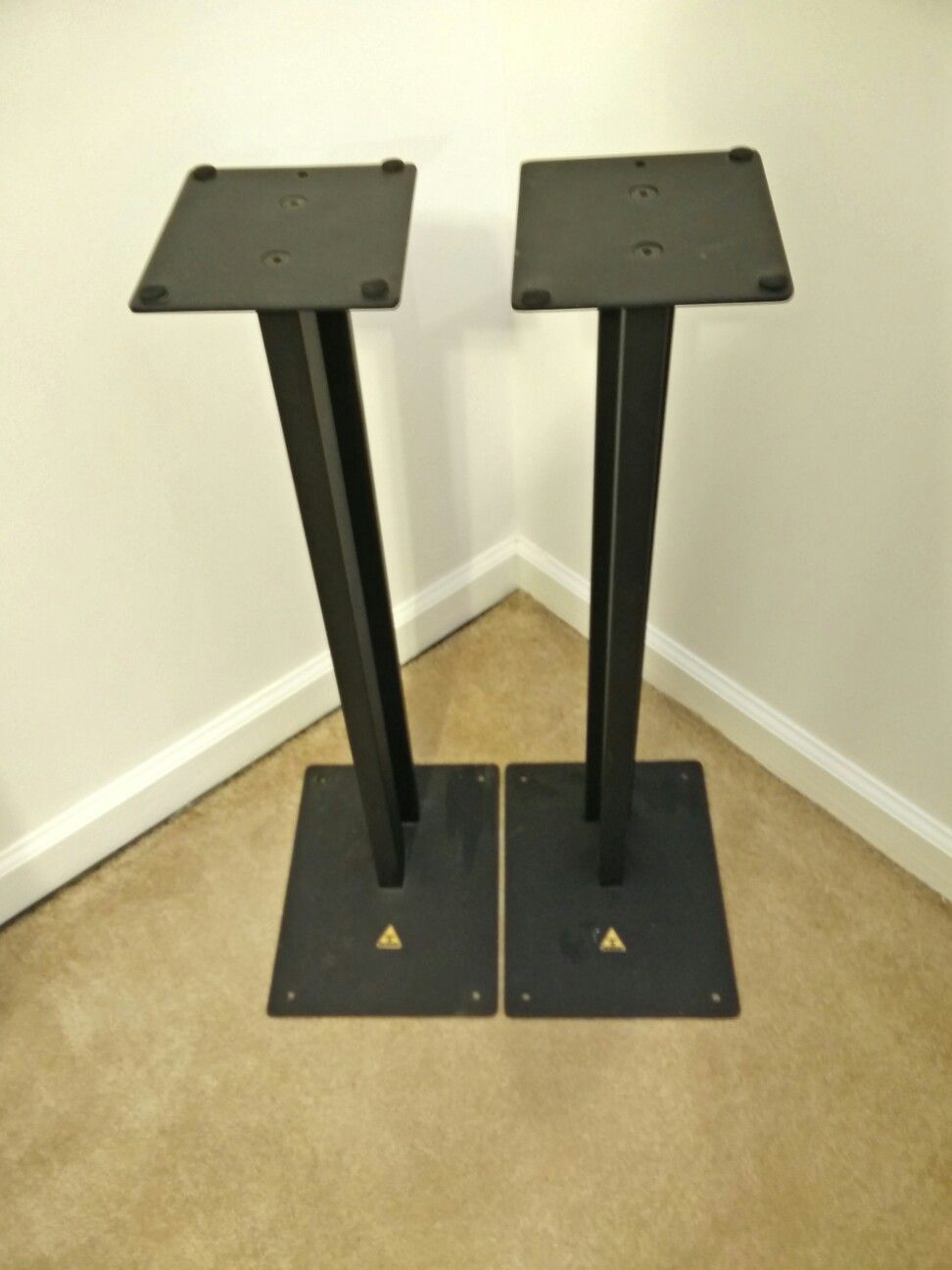 Lovan speaker stands