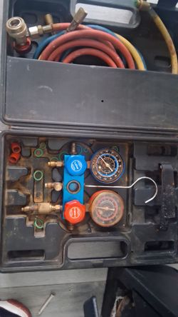 AC Manifold Gauge Set with Hoses