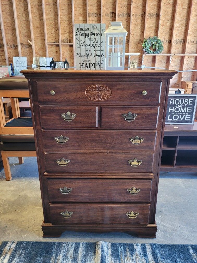 TALL DRESSER